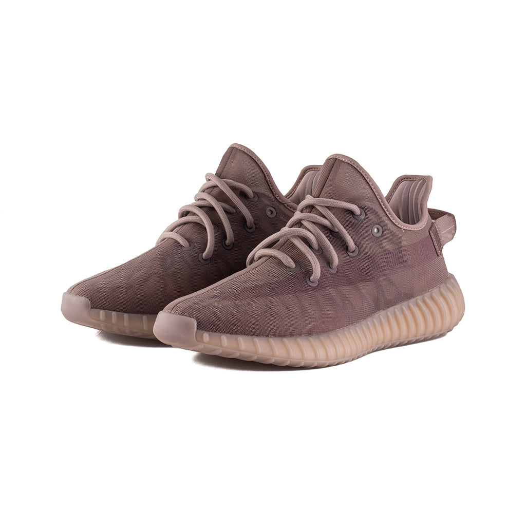 Branded Sneakers 𝓨𝓮𝓮𝔃𝔂 𝕭𝖔𝖔𝖘𝖙 𝟯.𝟱𝟬(Mono Mist/Mono Mist/Mono Mist)