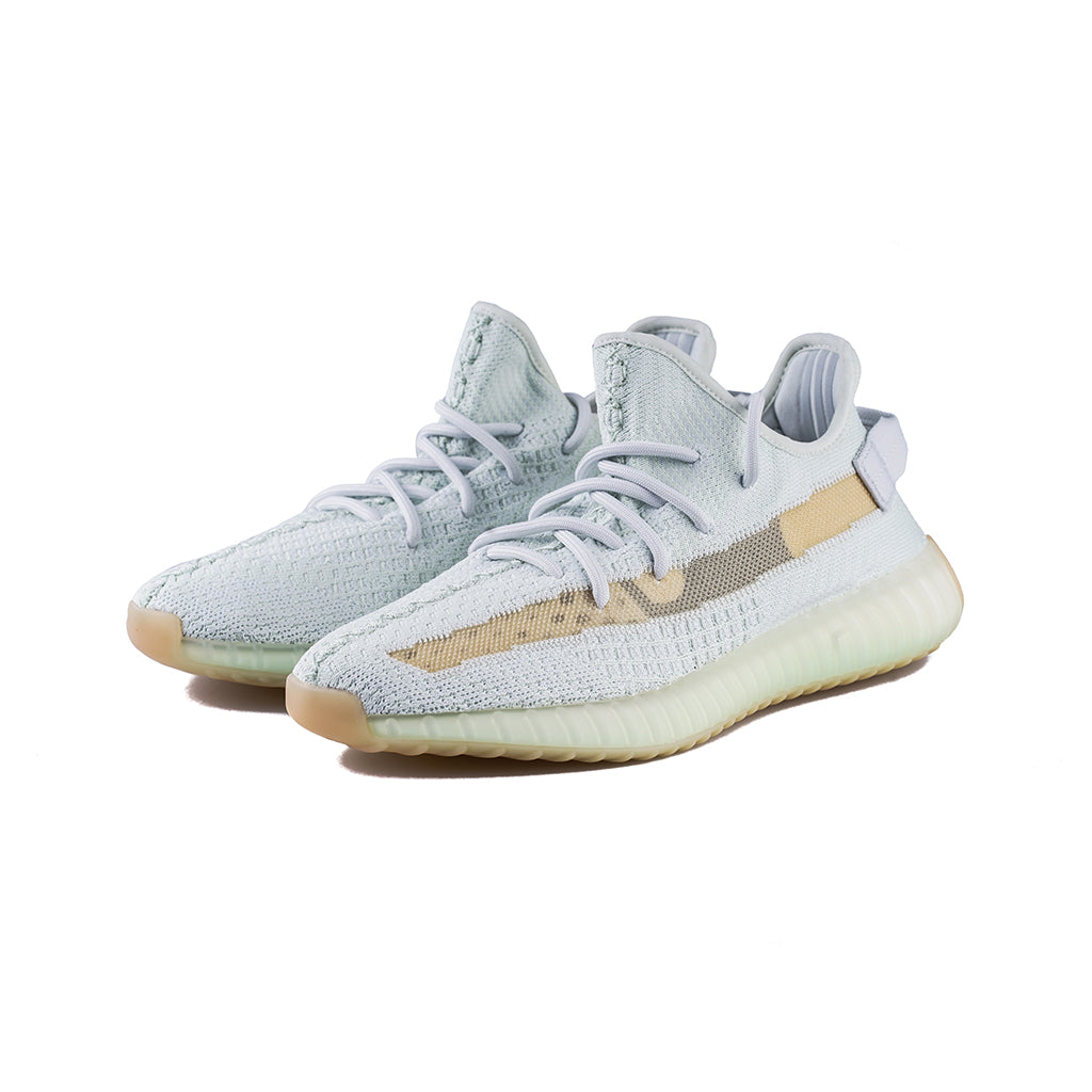 Branded Sneakers 𝓨𝓮𝓮𝔃𝔂 𝕭𝖔𝖔𝖘𝖙 𝟯.𝟱𝟬( Hyperspace/Hyperspace/Hyperspace)