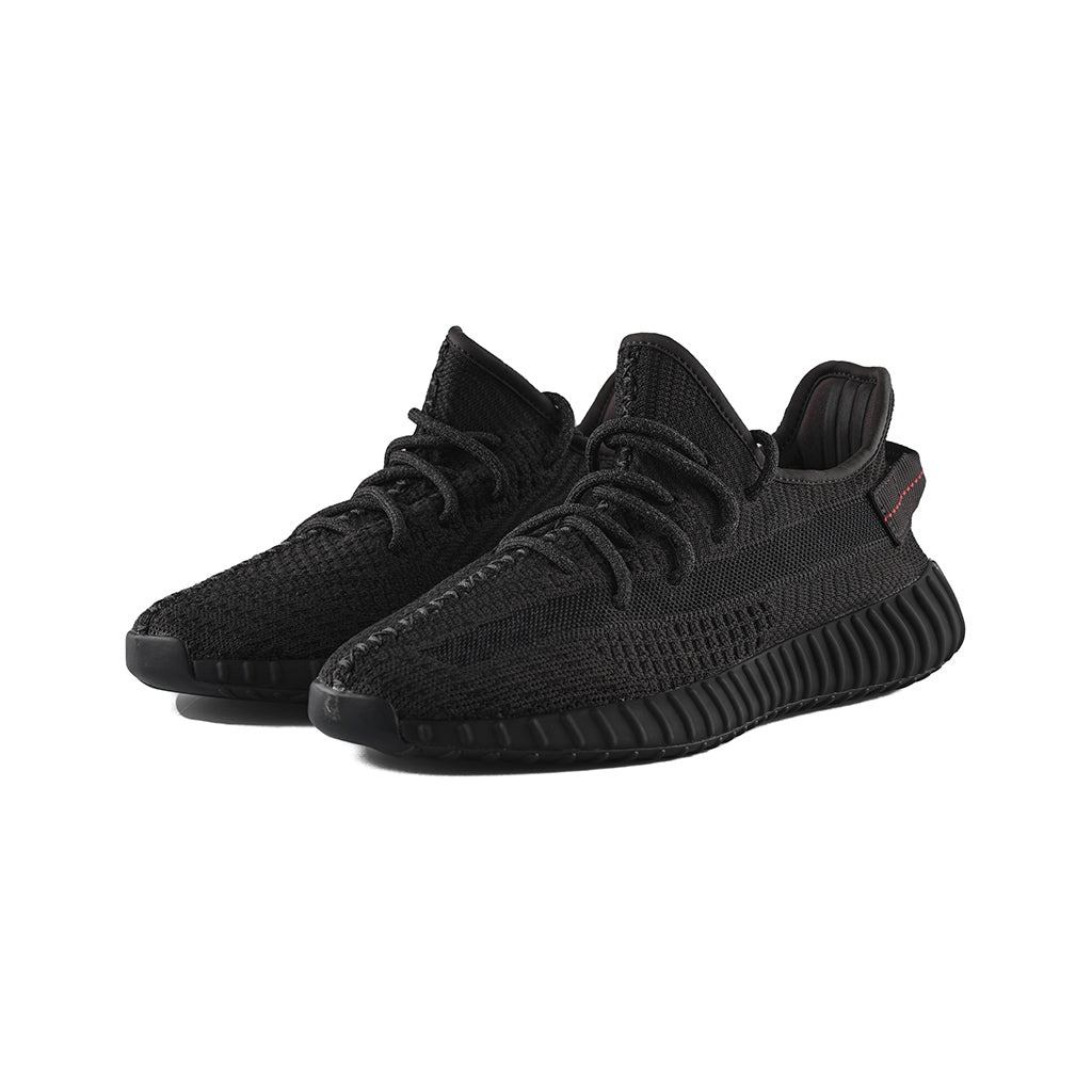 Branded Sneakers 𝓨𝓮𝓮𝔃𝔂 𝕭𝖔𝖔𝖘𝖙 𝟯.𝟱𝟬(Black/Black/Black)