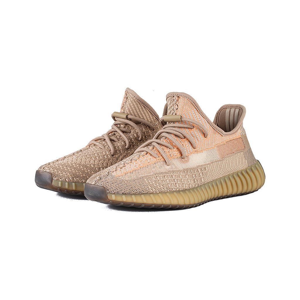 Branded Sneakers 𝓨𝓮𝓮𝔃𝔂 𝕭𝖔𝖔𝖘𝖙 𝟯.𝟱𝟬(Santau/Santau/Santau)