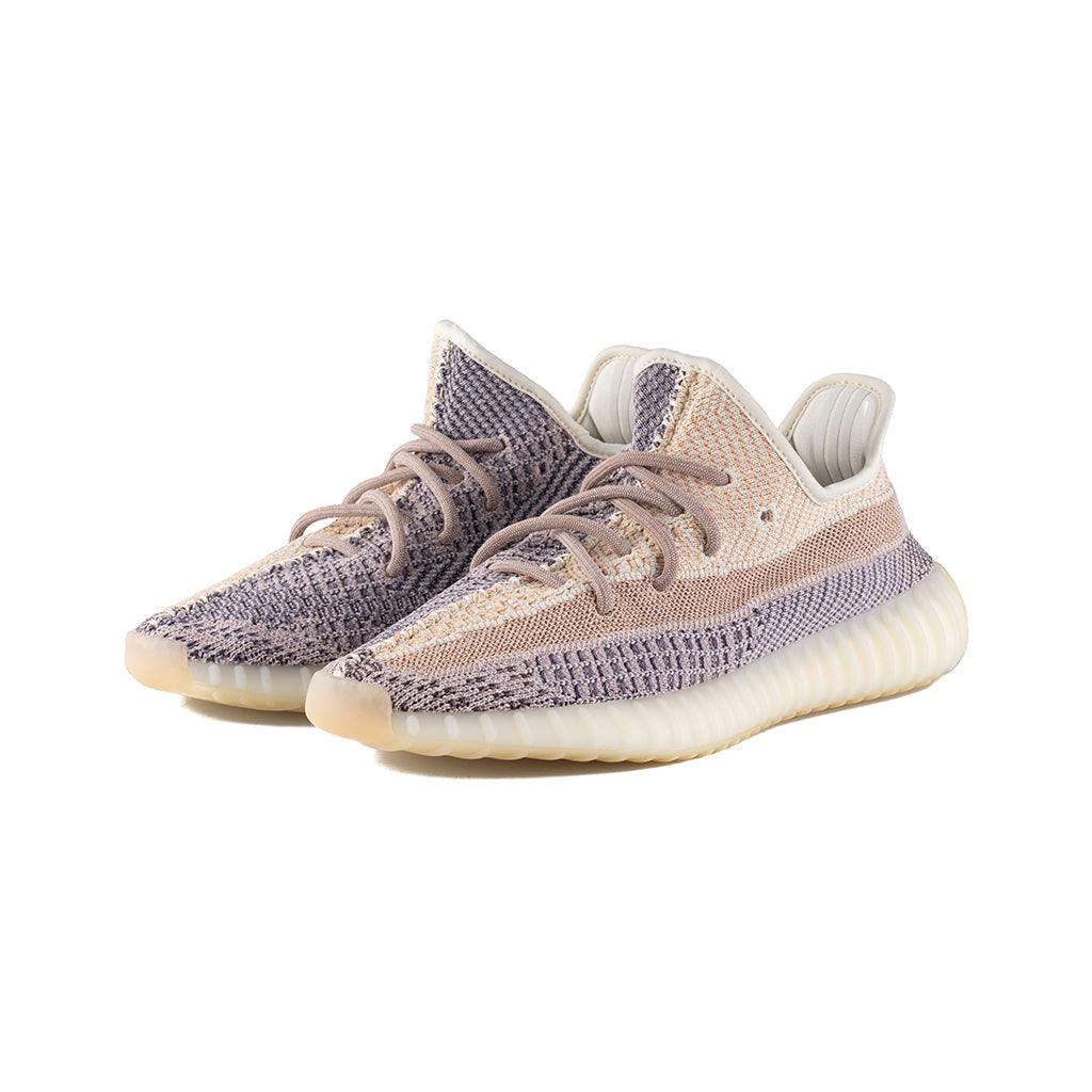 Branded Sneakers 𝓨𝓮𝓮𝔃𝔂 𝕭𝖔𝖔𝖘𝖙 𝟯.𝟱𝟬 (Ash Pearl/Ash Pearl/Ash Pearl)