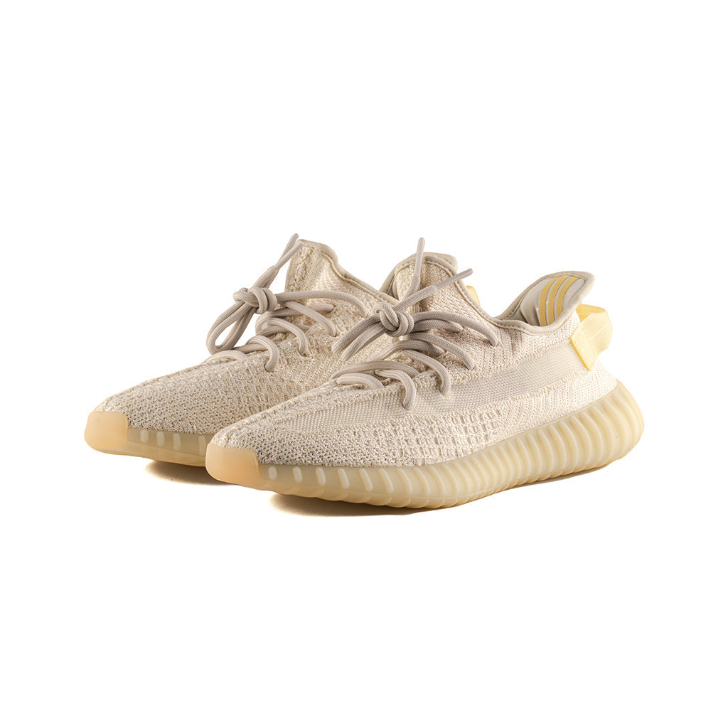 Branded Sneakers 𝓨𝓮𝓮𝔃𝔂 𝕭𝖔𝖔𝖘𝖙 𝟯.𝟱𝟬(Light/Light/Light)