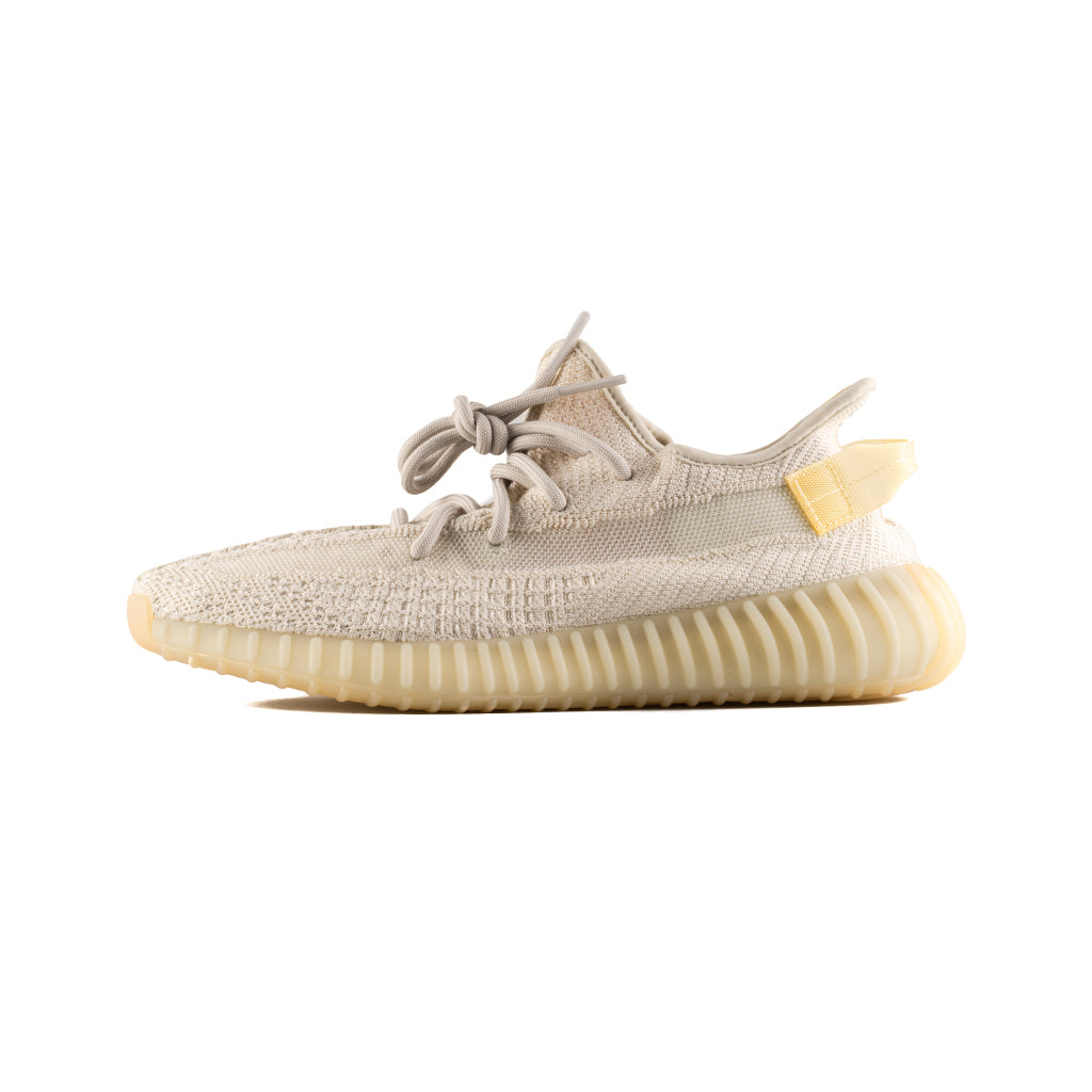 Branded Sneakers 𝓨𝓮𝓮𝔃𝔂 𝕭𝖔𝖔𝖘𝖙 𝟯.𝟱𝟬(Light/Light/Light)