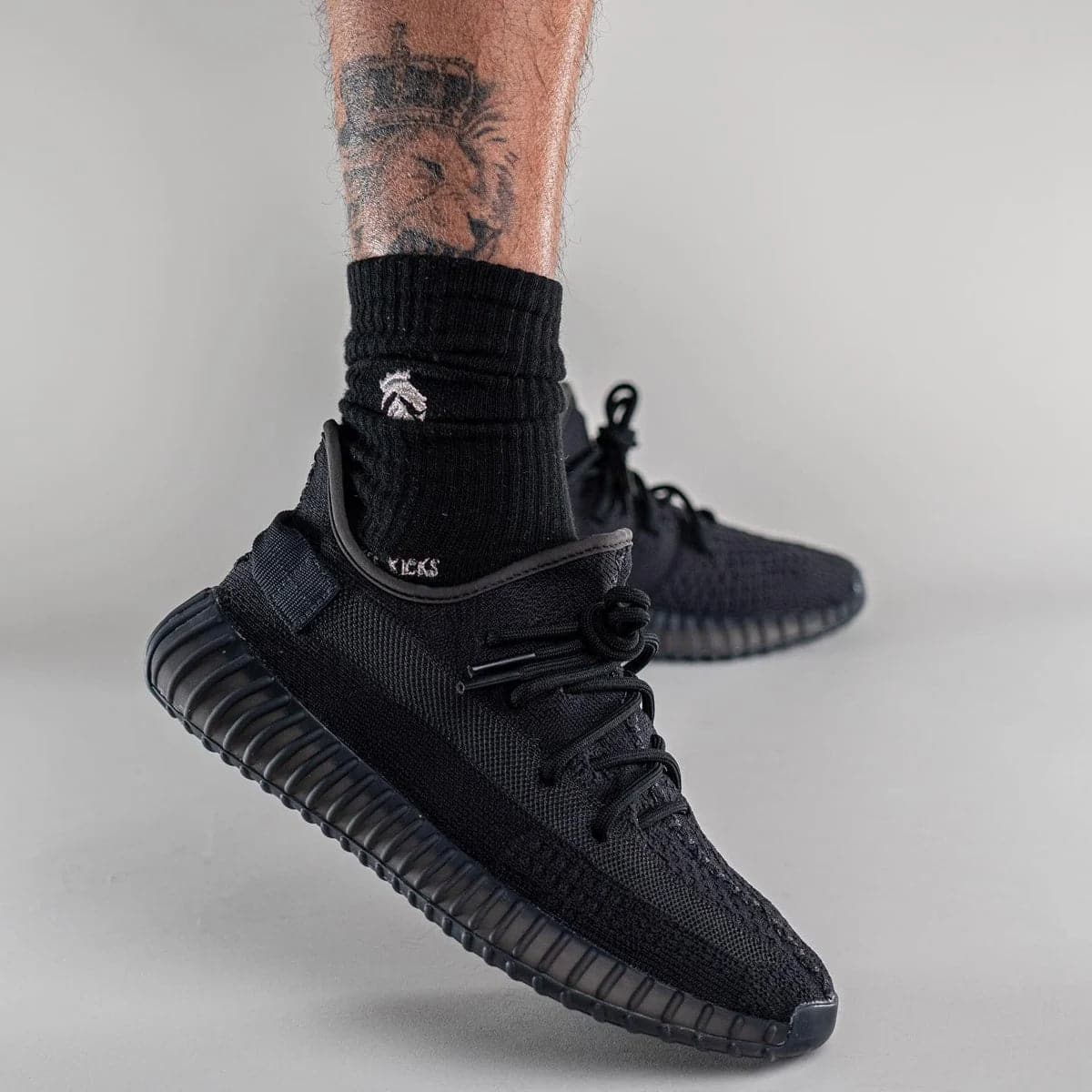 Branded Sneakers 𝓨𝓮𝓮𝔃𝔂 𝕭𝖔𝖔𝖘𝖙 𝟯.𝟱𝟬 Onyx