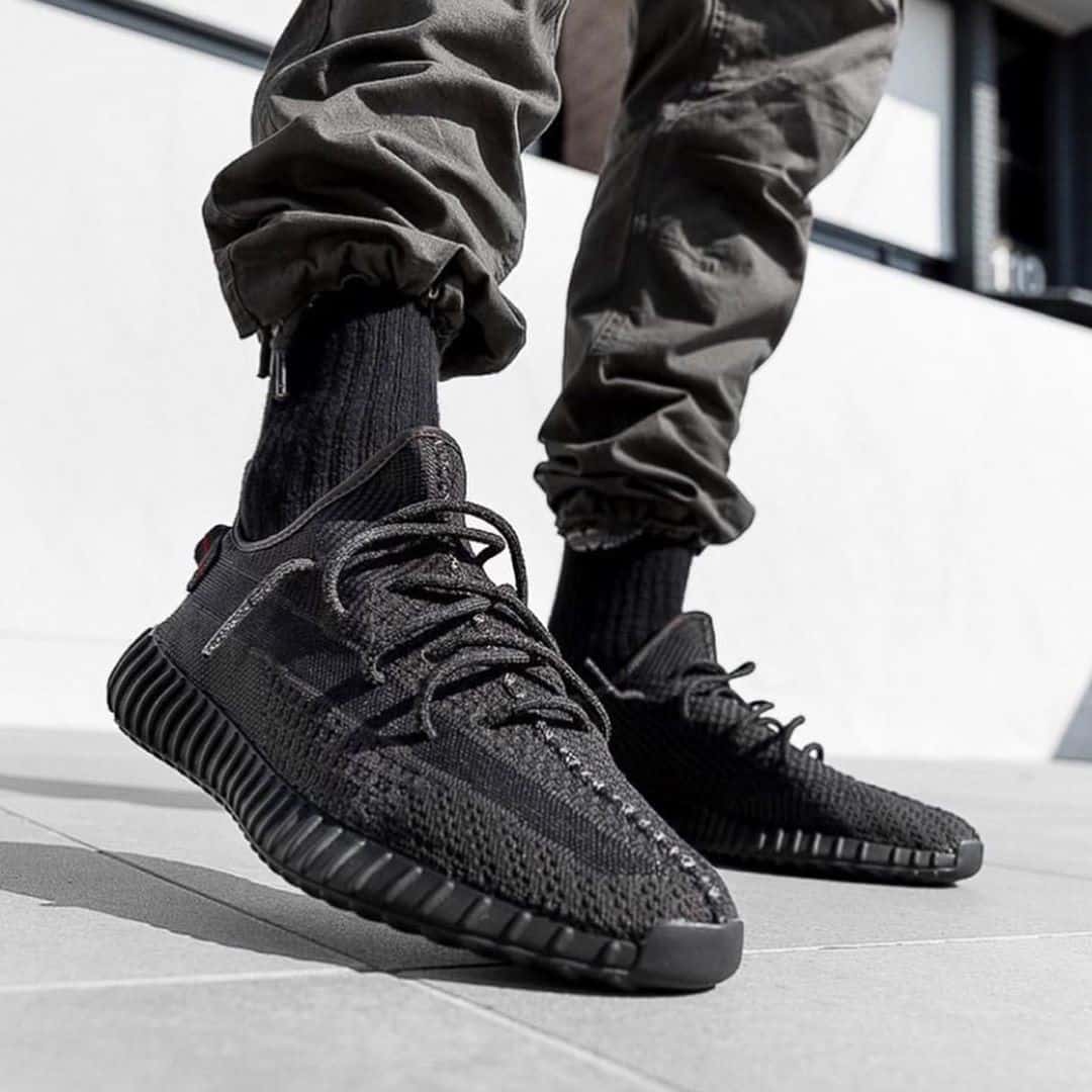 Branded Sneakers 𝓨𝓮𝓮𝔃𝔂 𝕭𝖔𝖔𝖘𝖙 𝟯.𝟱𝟬 Onyx